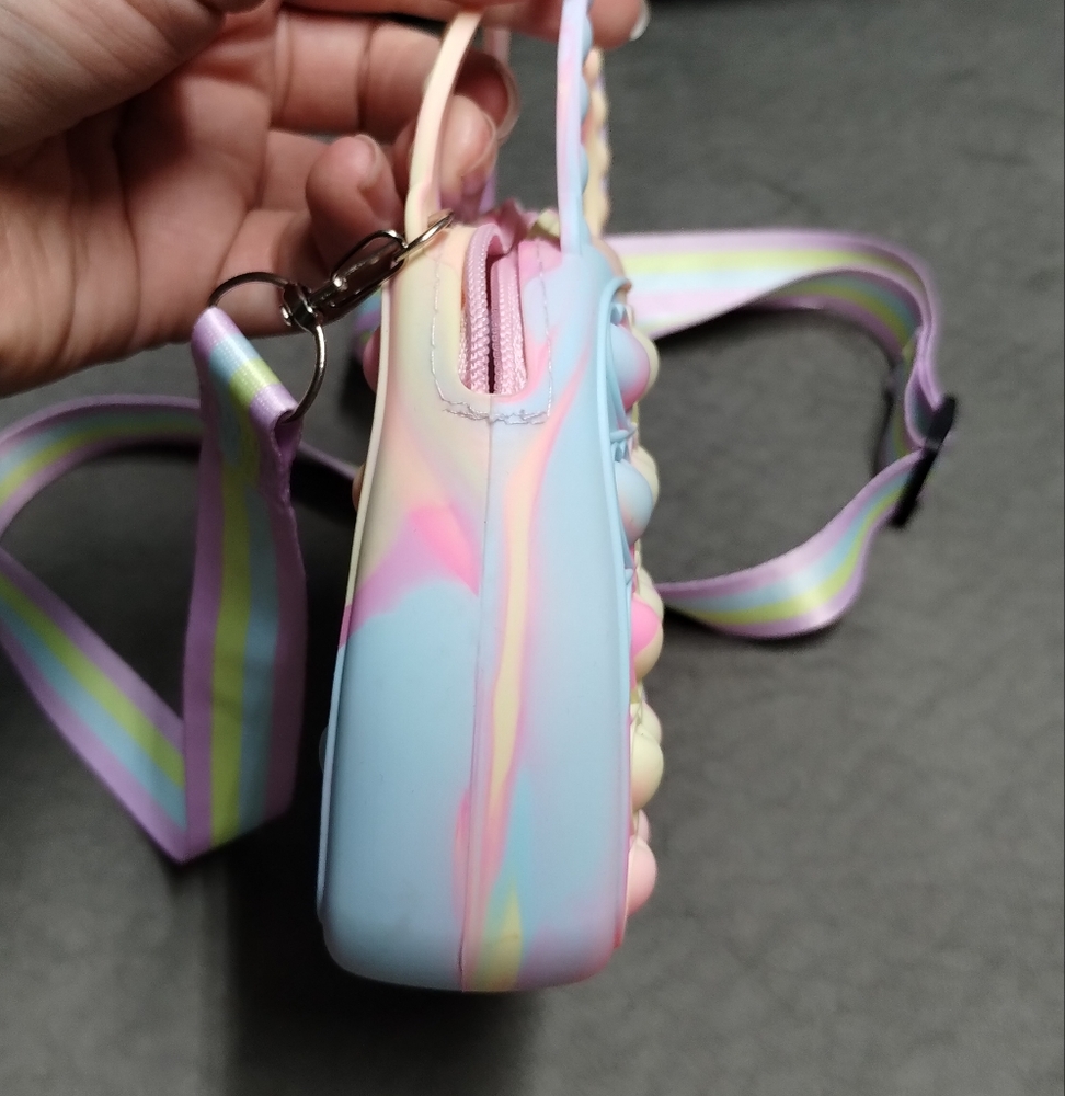 Heart Pop It Fidget Bag - Picture 3 of 6
